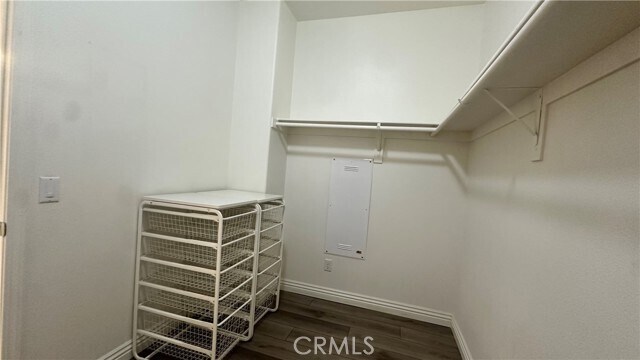 Building Photo - 130 W Via Rua Flores