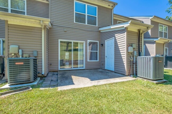 Building Photo - Beautiful Townhome in Antioch