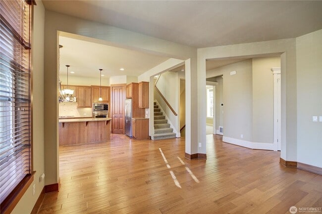 Building Photo - 3Bd/2.75Ba Issaquah Home