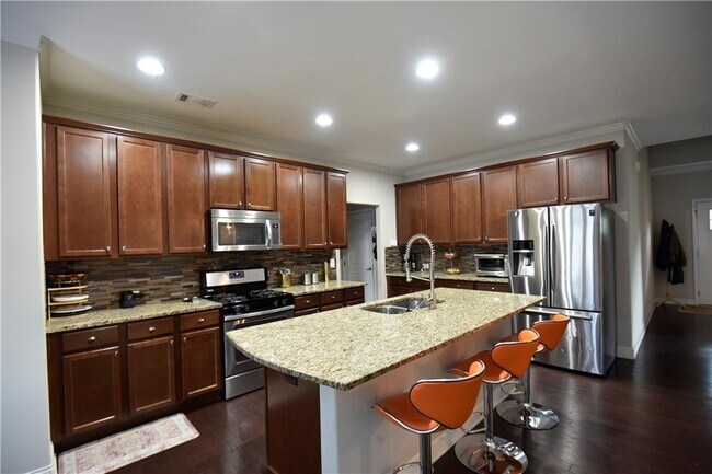 Building Photo - 1805 Kingsbridge Ct