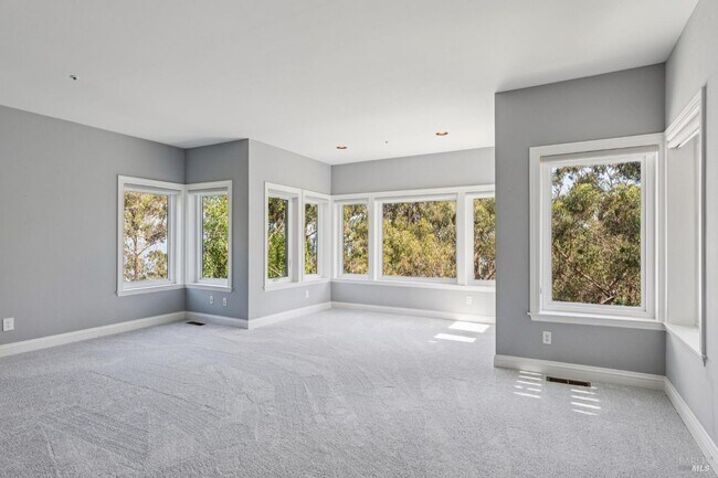 Building Photo - 32 Marin Bay Park Ct