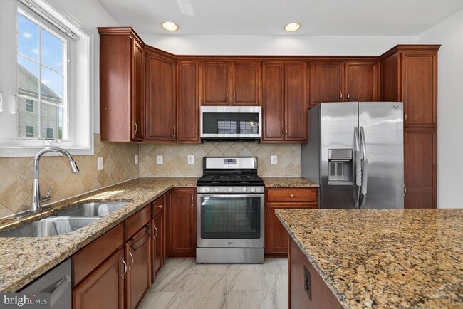 Building Photo - 23149 Flora Mure Dr