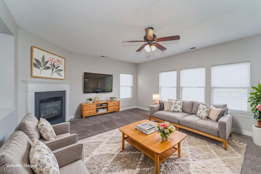 Building Photo - 13636 Coram Pl