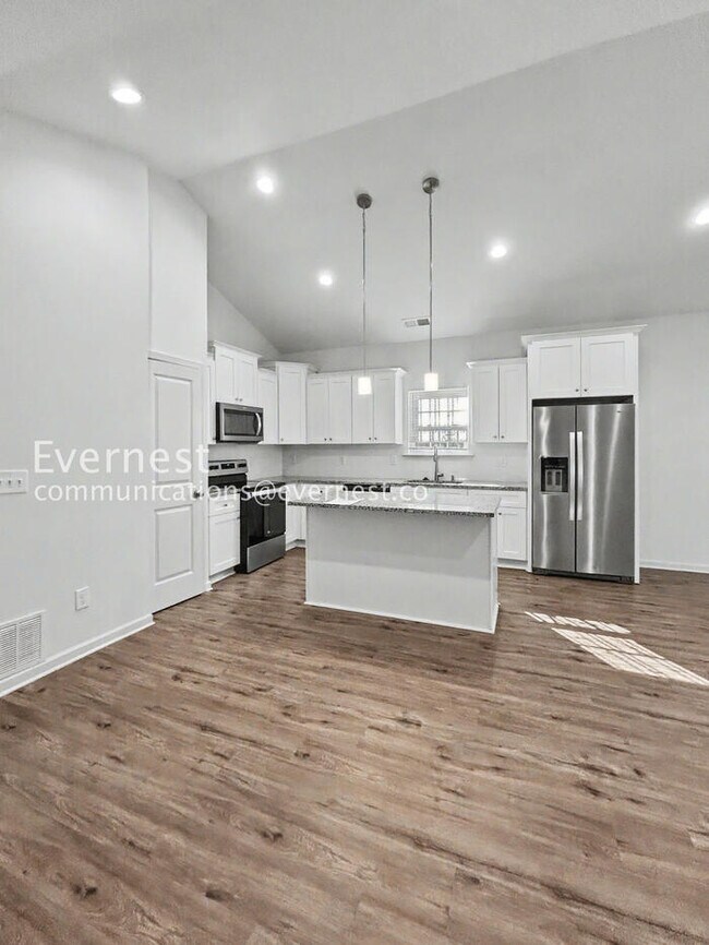 Building Photo - 10828 Mt Holly Rd