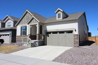 Building Photo - Beautiful Newer Ranch Style Home