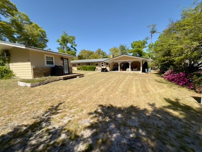 Building Photo - Single Family beauty in Greenville Sound