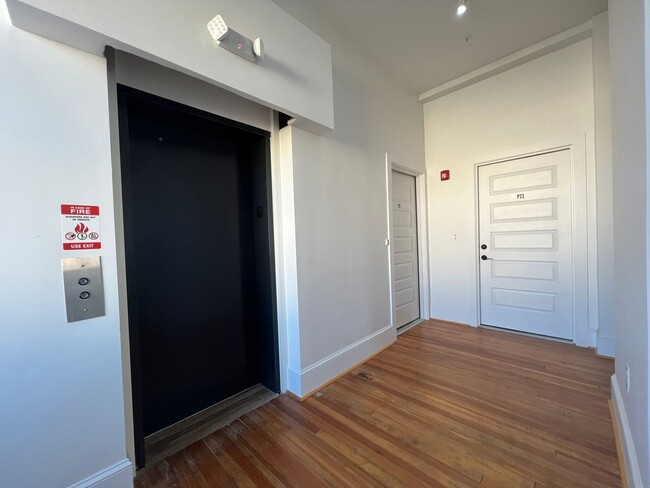 Building Photo - 301 Campbell Ave SW