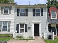 Building Photo - 929 Topview Dr