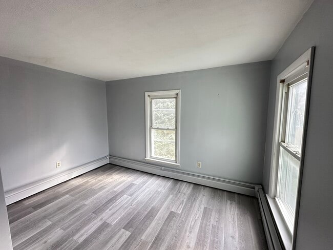 Building Photo - 820 Avery Ave