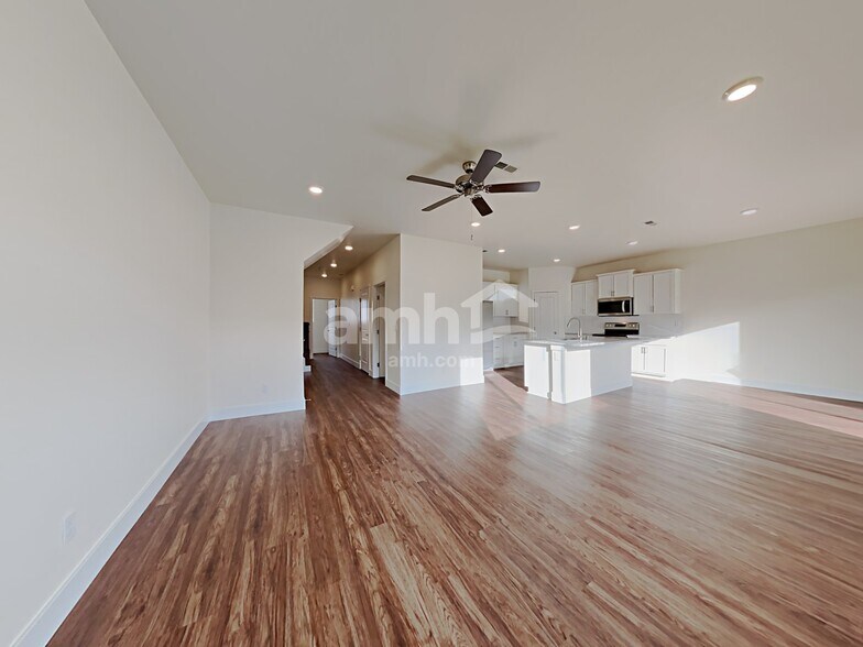 Building Photo - 1620 192nd St Ct E