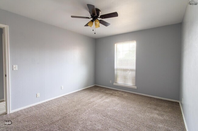 Building Photo - 9 Lackland Cir