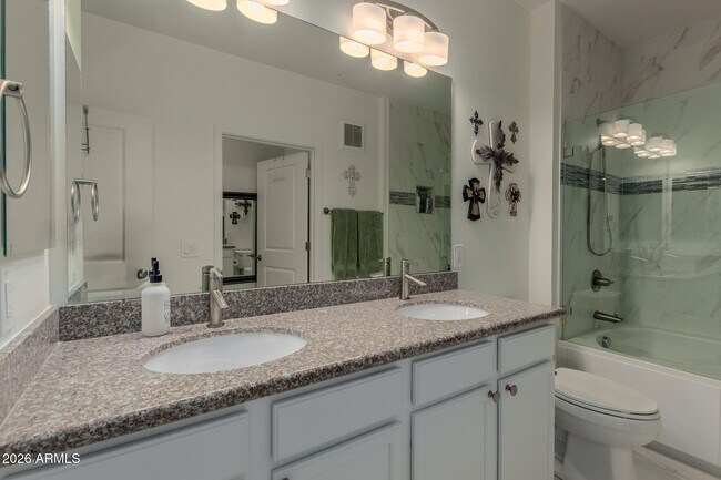 Building Photo - 2511 W Queen Creek Rd