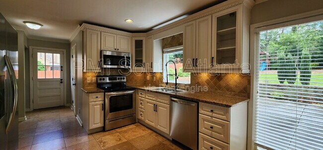 Building Photo - 40 Pheasant Dr SE