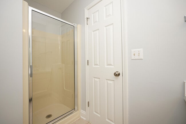 Building Photo - 4552 Knollwood Ln