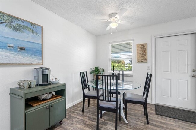 Building Photo - 115 15th Ave