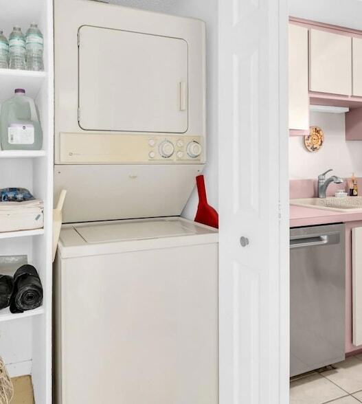 Building Photo - 656 Windrush Bay Dr