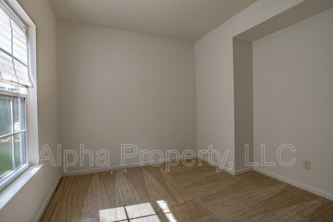 Building Photo - 11 Platte Ln