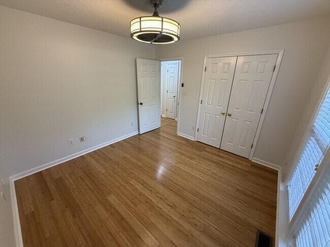 Building Photo - 304 Aqua Marine Ln