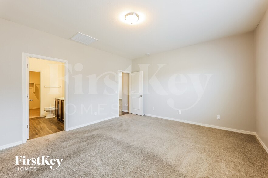 Building Photo - 222 N 199th Ln