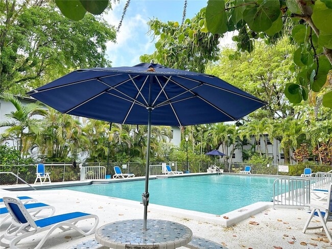 Building Photo - 7865 SW 57th Ave