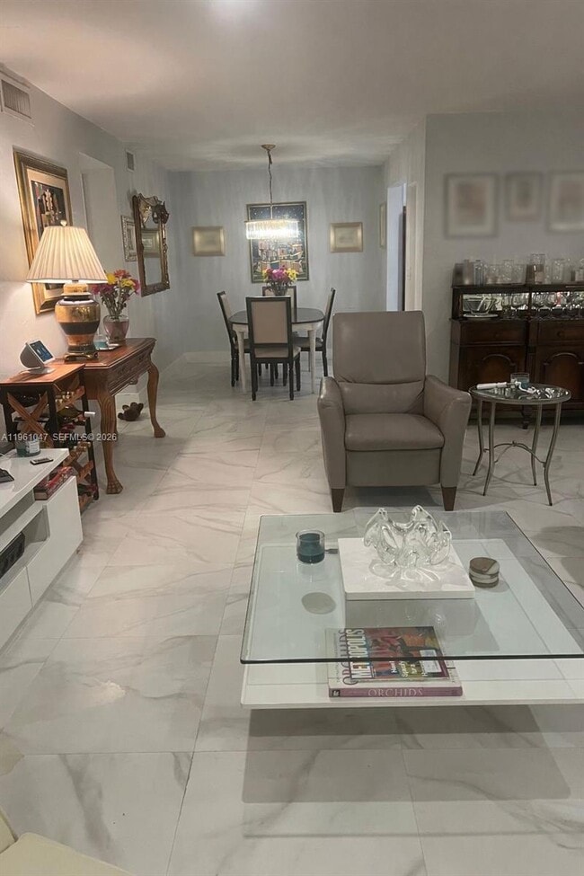 Building Photo - 11960 NE 19th Dr