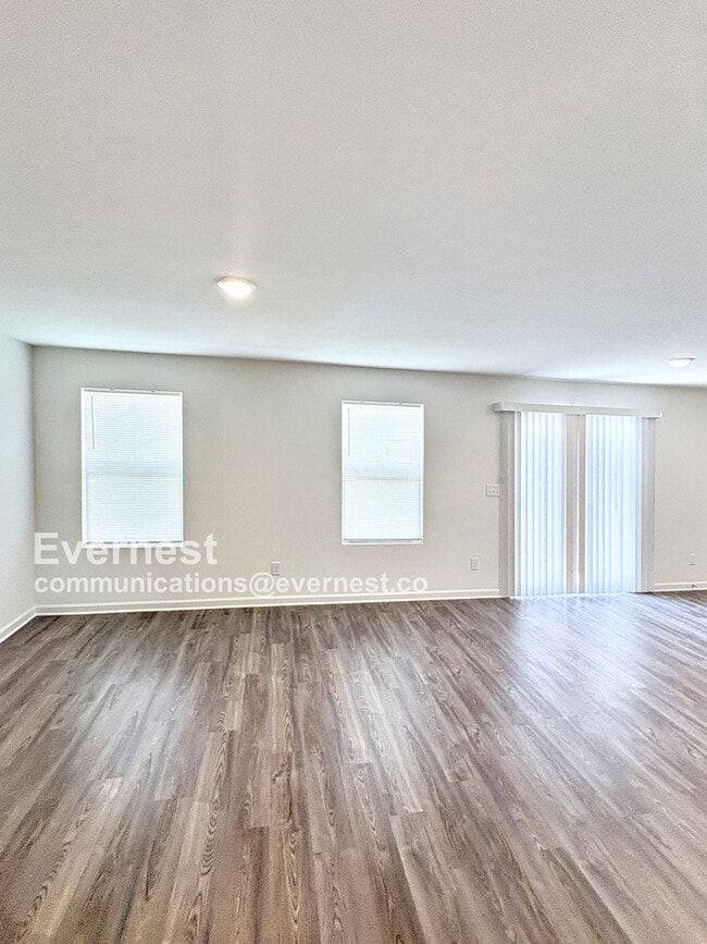 Building Photo - 129 Flowering Cherry St