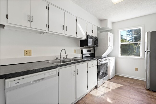 Building Photo - Kensington Trace Condo 2bed, 2bath,  Near ...
