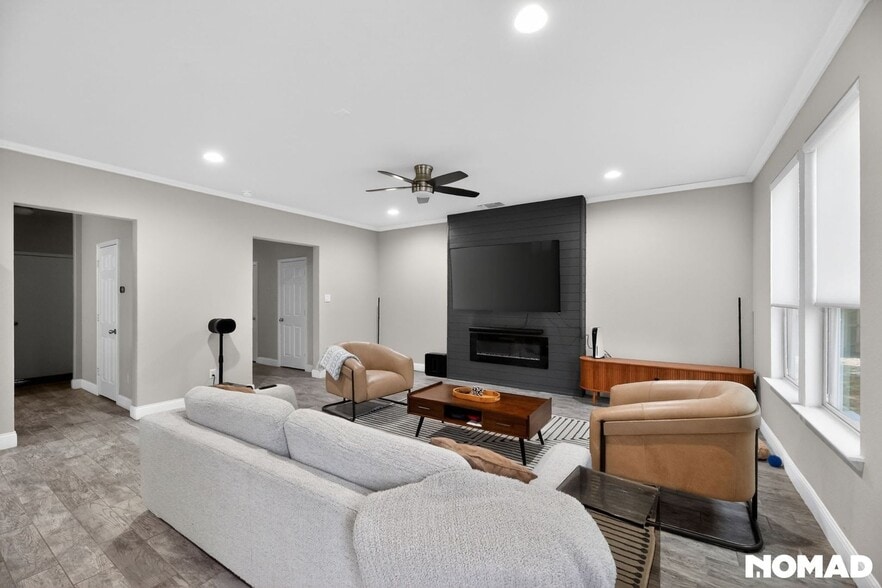 Building Photo - 417 Ln Dera Dr
