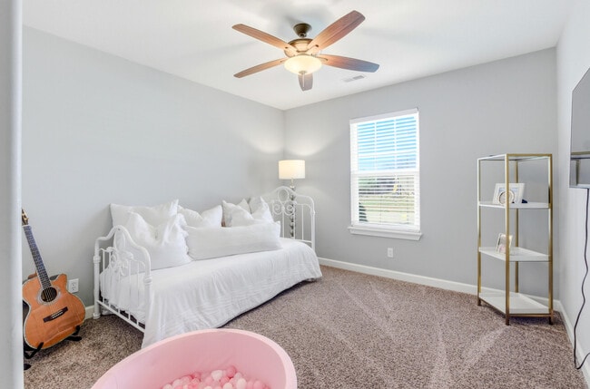 Building Photo - 7412 Oakley Dr