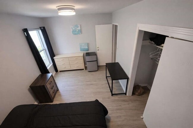 Building Photo - 5116 E 122nd Ave