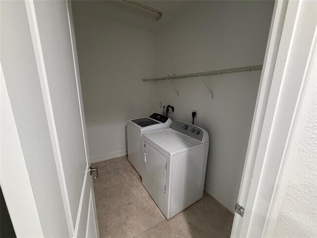 Building Photo - 11330 SW 16th St