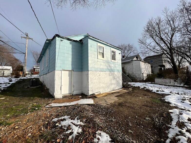 Building Photo - 6207 Danville Ave
