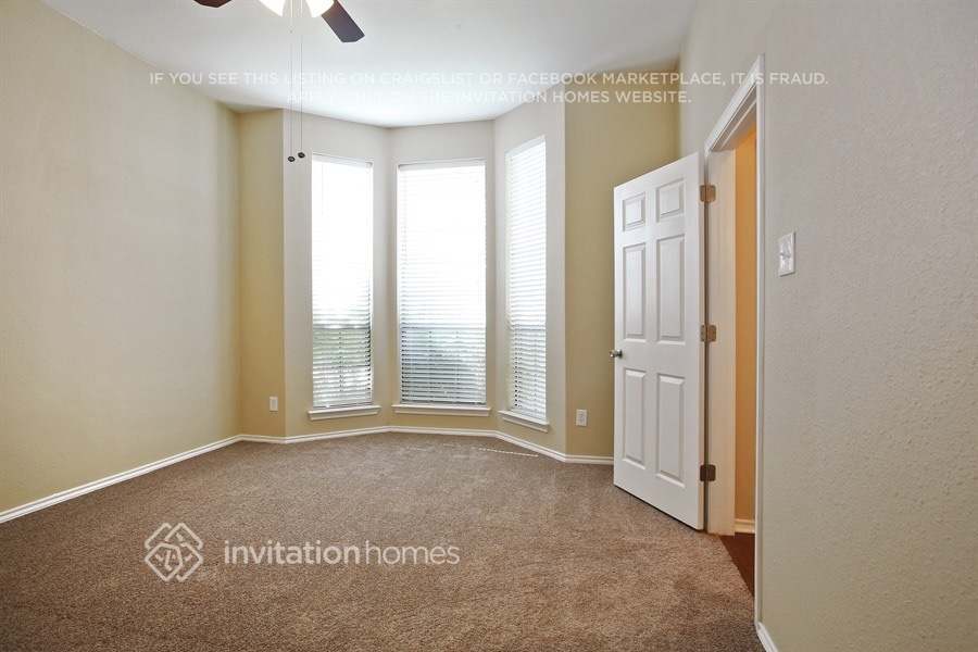 Building Photo - 8809 Clearlake Dr