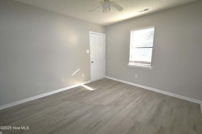 Building Photo - 159 Marlene Dr