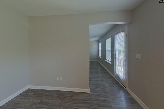 Building Photo - 304 Longfellows Ln