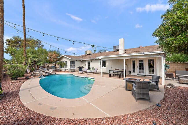 Building Photo - 4332 E Cherokee St