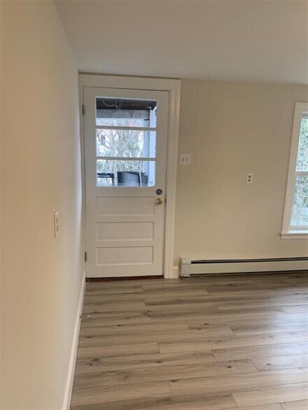 Building Photo - 219 Albion St