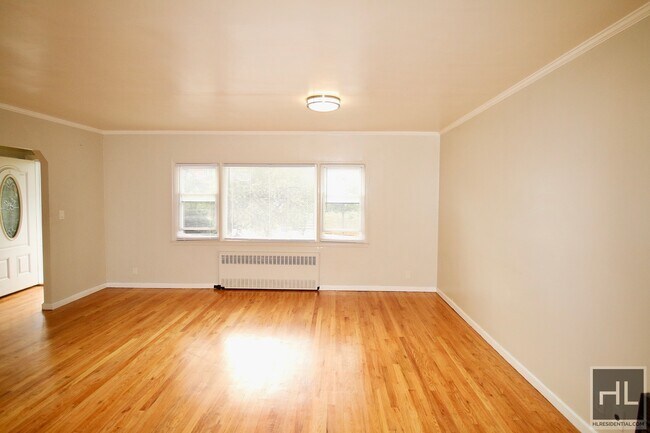 Building Photo - 219 STREET