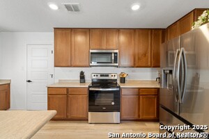 Building Photo - 3538 Silver Set