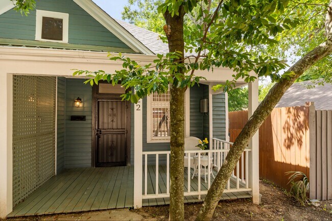 Building Photo - 224 Finley Ave