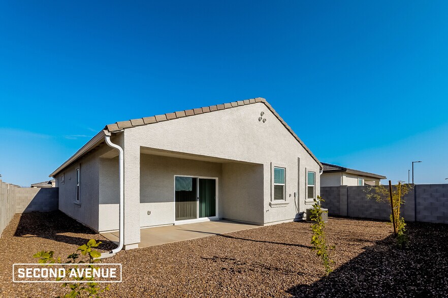 Building Photo - 18349 W Faye Way