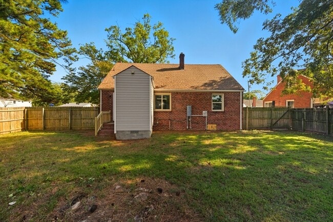 Building Photo - WELCOME TO WILLOUGHBY TERRACE!!!