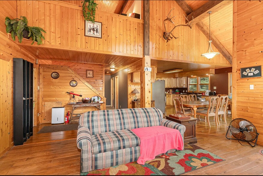 Building Photo - 10317 Slide a Ways Trl