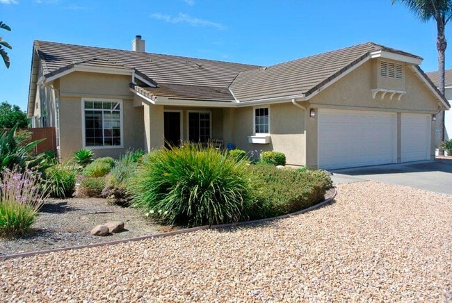 Primary Photo - 4Bed/2Bath one story home in Oceanside~ Ca...