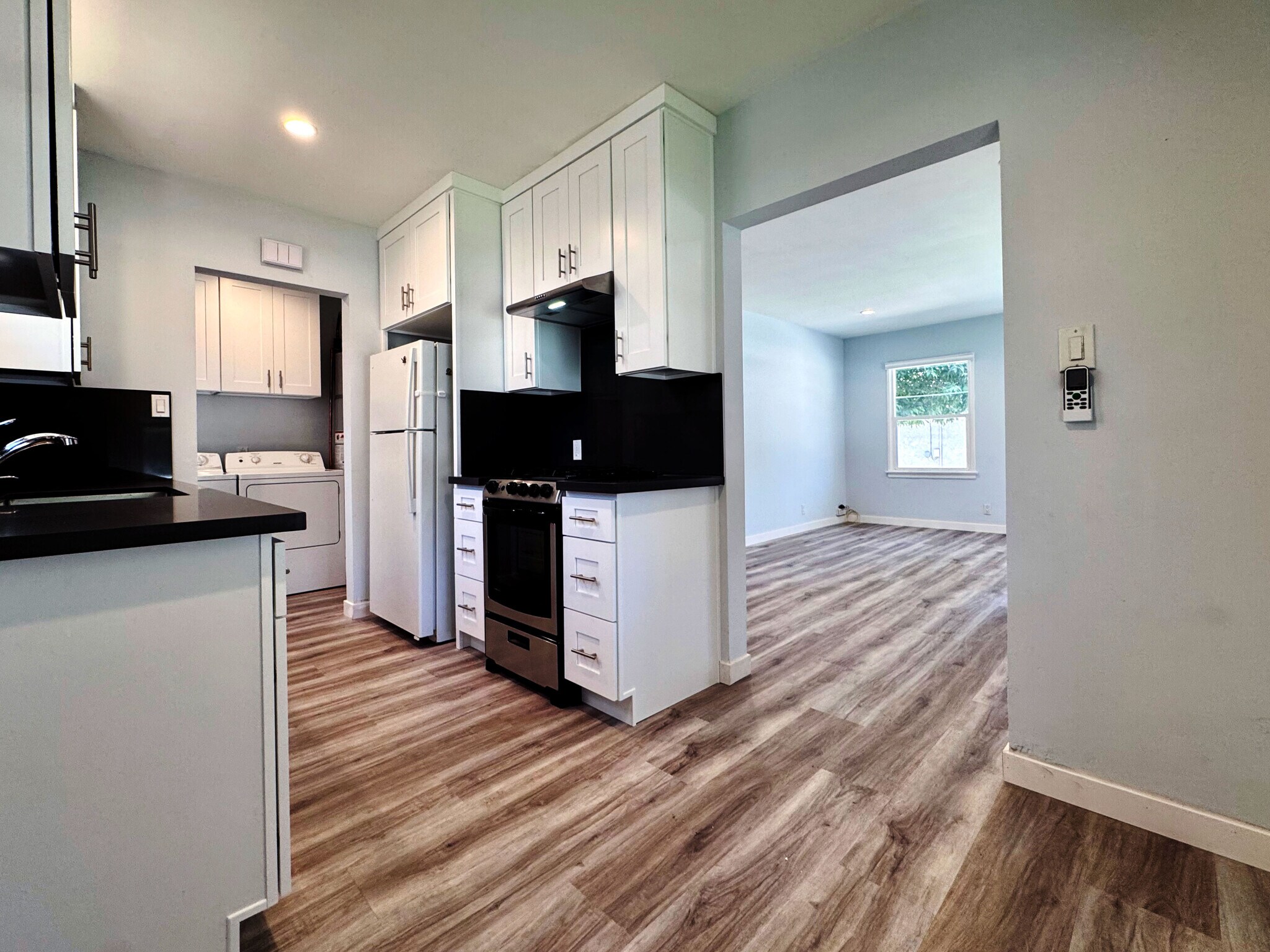 Building Photo - 5242 Comercio Ave