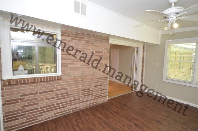 Building Photo - 2644 Harrington Dr