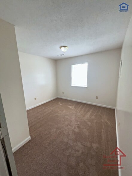 Building Photo - 173 Bybee Woods Dr