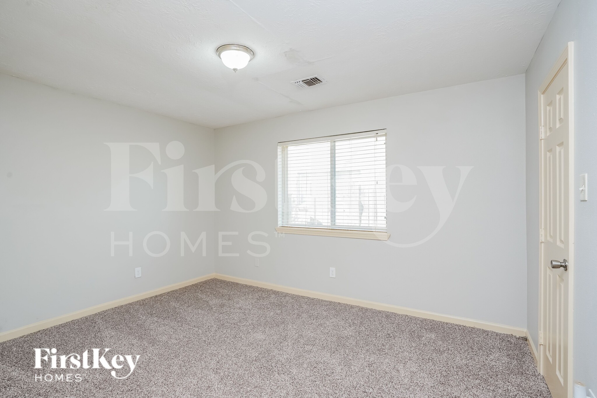 Building Photo - 4306 Regency Villa Dr