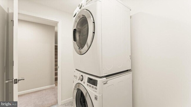 Building Photo - 12168 Springwoods Dr
