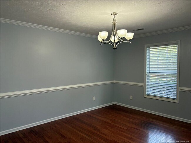 Building Photo - 1709 Ponderosa Trail